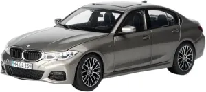 1 18 for BMW 330i New Three Series Alloy Car Model Metal Ornaments Boy Hobby Fan Collection Display Motor Vehicles Toys