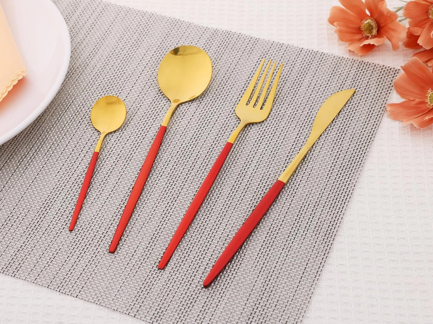 16 Piece Silverware Set, Stainless Steel Flatware Set, Mirror Polished Cutlery Set, Serving Set for Kitchen Eating Tableware 16 PCS Red