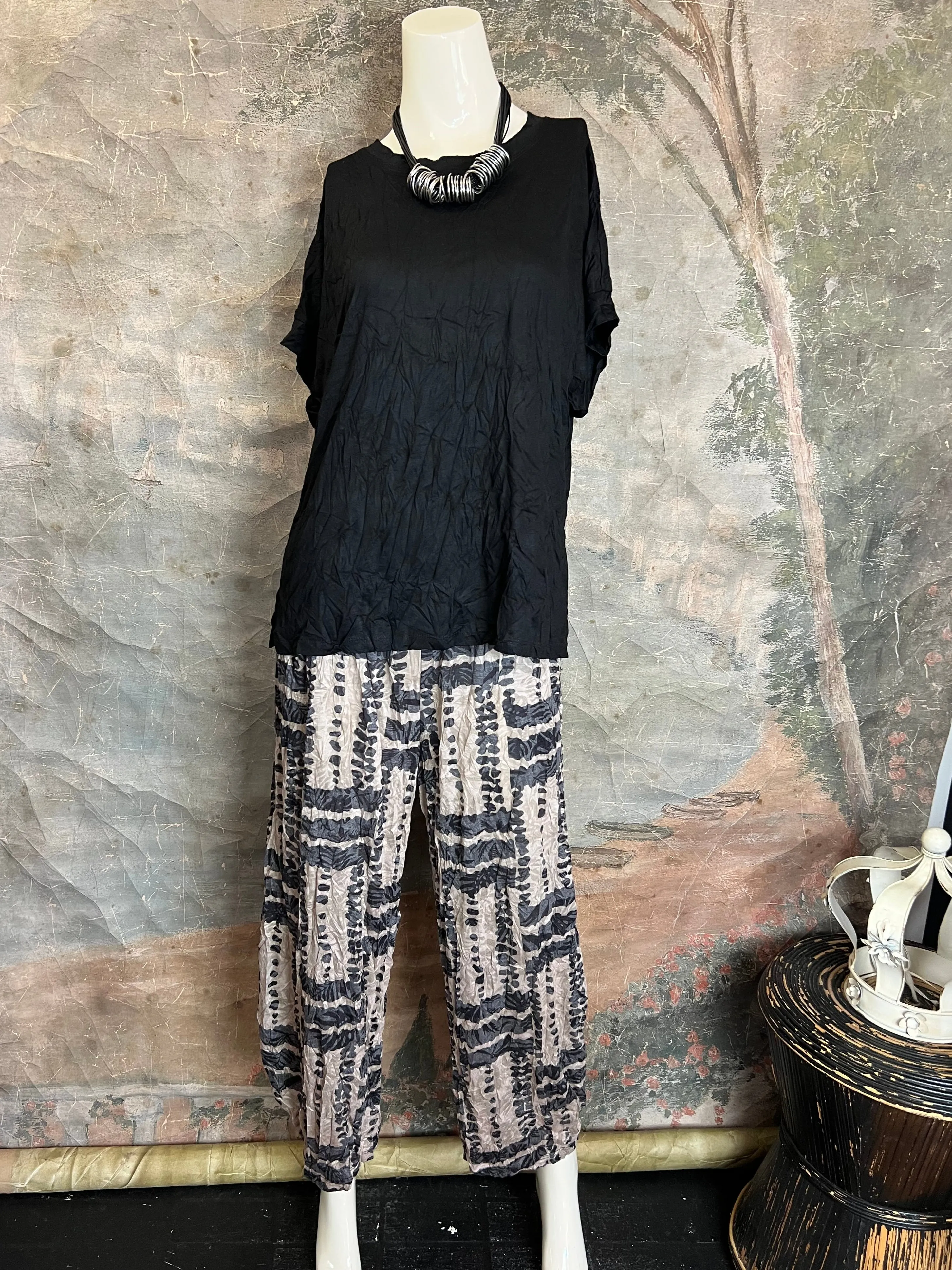 25027 Crinkle Lantern Pants