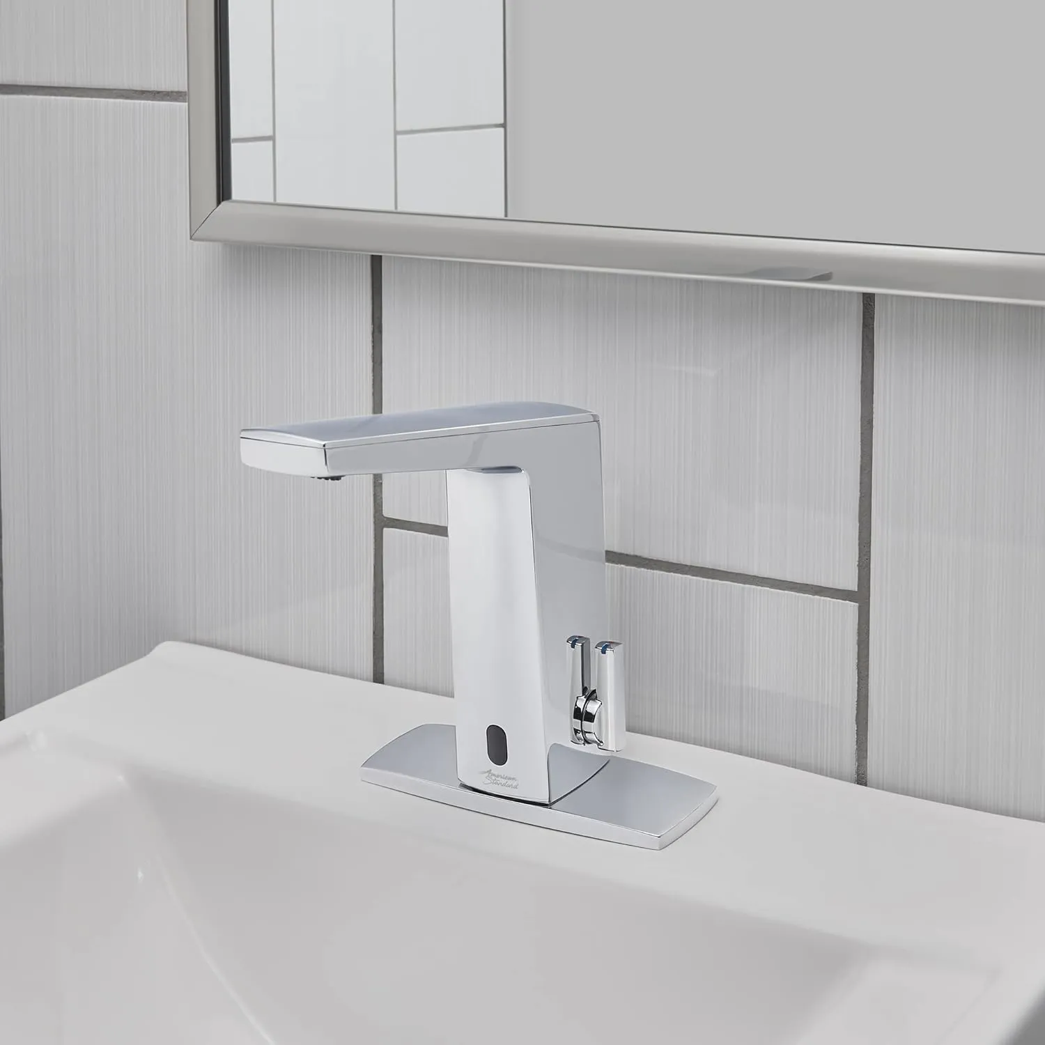 American Standard 7025305.295 Paradigm Selectronic Integrated Faucet with SmarTherm, Battery-Powered, 0.5 gpm, Brushed Nickel