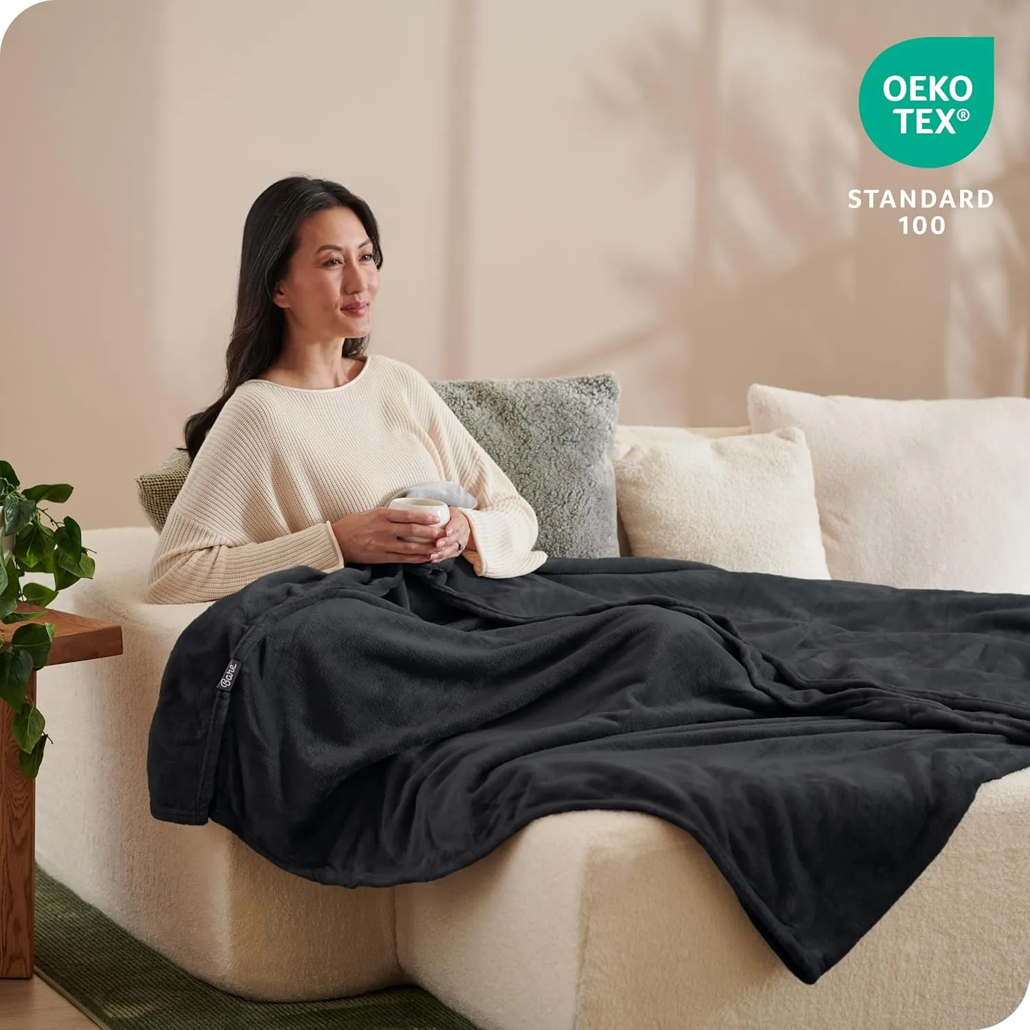 Bare Home Fleece Blanket - Extra Long - Black - Lightweight Throw for Bed, Sofa, Couch, Movie Night, Camping, and Travel - Microplush - Ultra Soft Warm Blanket (Twin/Twin XL, Black)