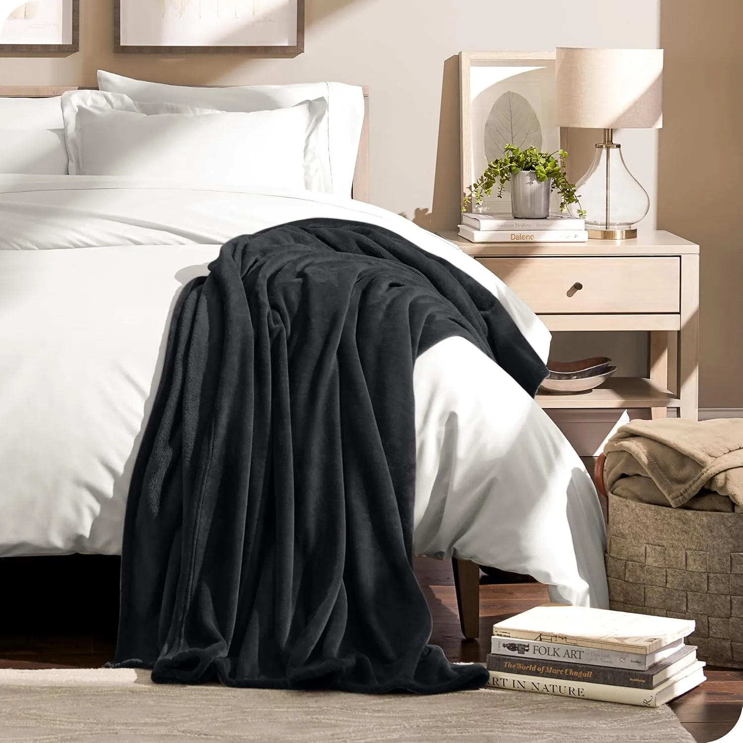 Bare Home Fleece Microplush Blanket - Full/Queen - Lightweight Throw for Bed, Sofa, Couch, Movie Night, Camping, and Travel - Cabin Blanket (Full/Queen, Black)