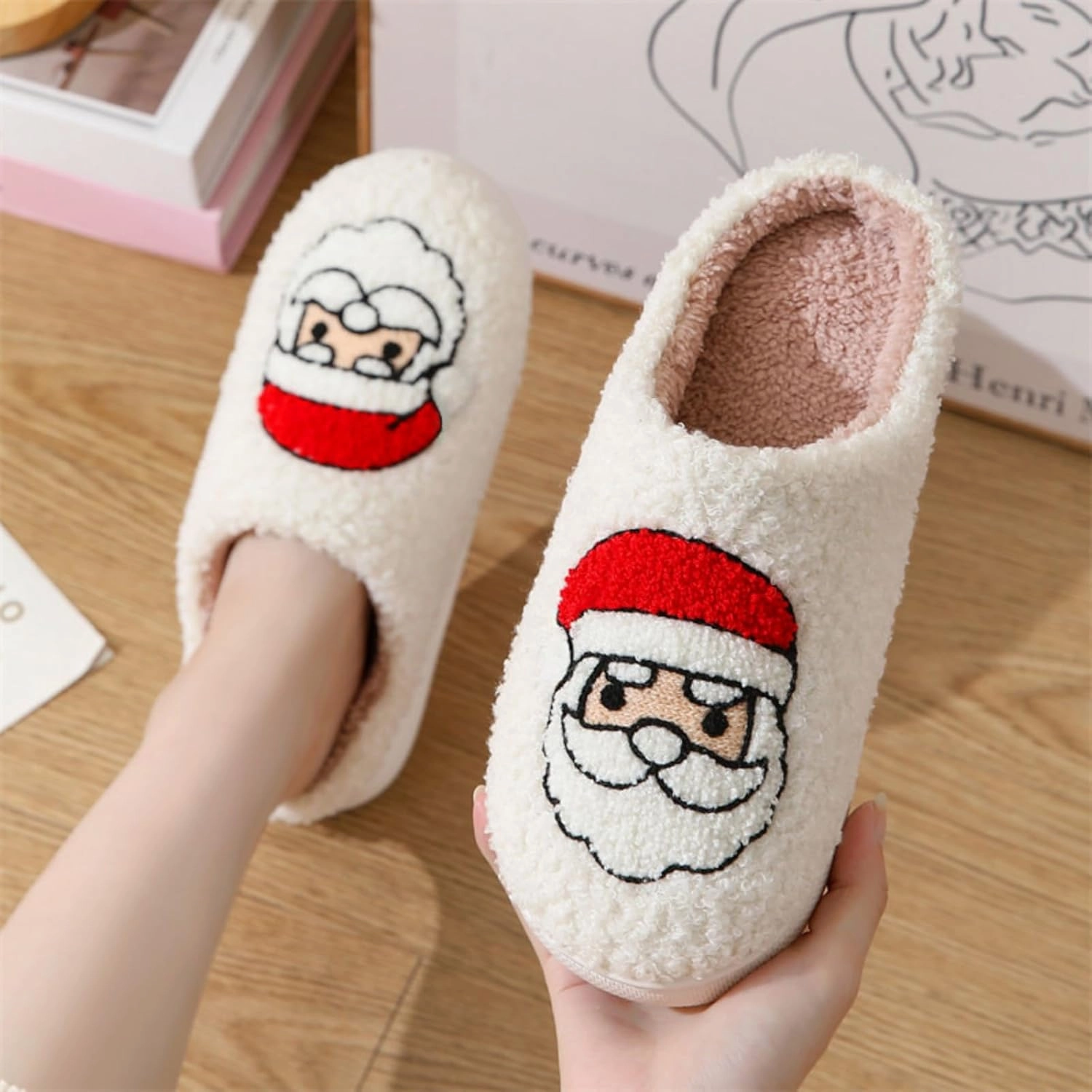 Christmas Slippers Memory Foam for Women Men, Cozy Plush Warm Non-Slip Holiday Slides with Santa Reindeer Designs Indoor Outdoor