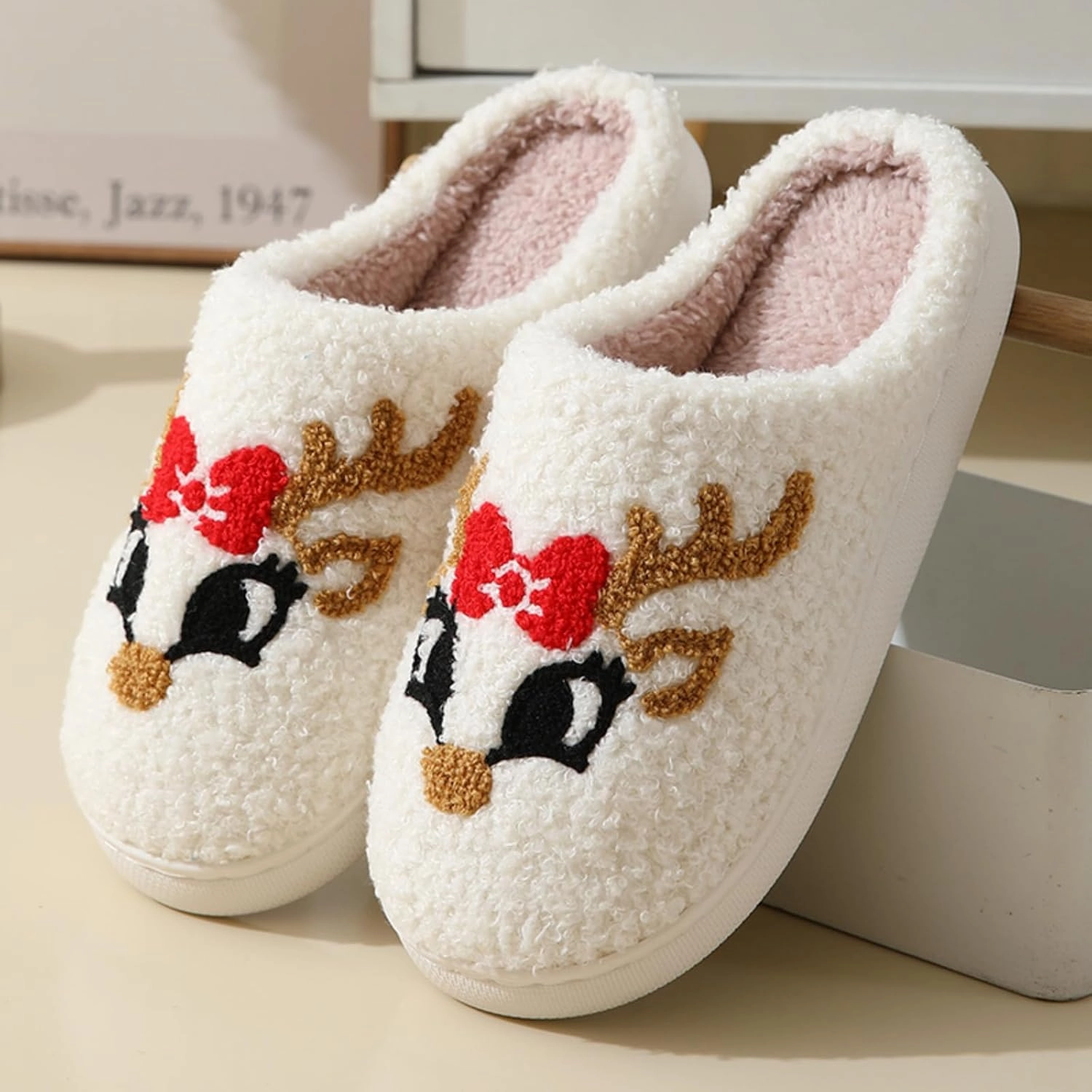 Christmas Slippers Memory Foam for Women Men, Cozy Plush Warm Non-Slip Holiday Slides with Santa Reindeer Designs Indoor Outdoor