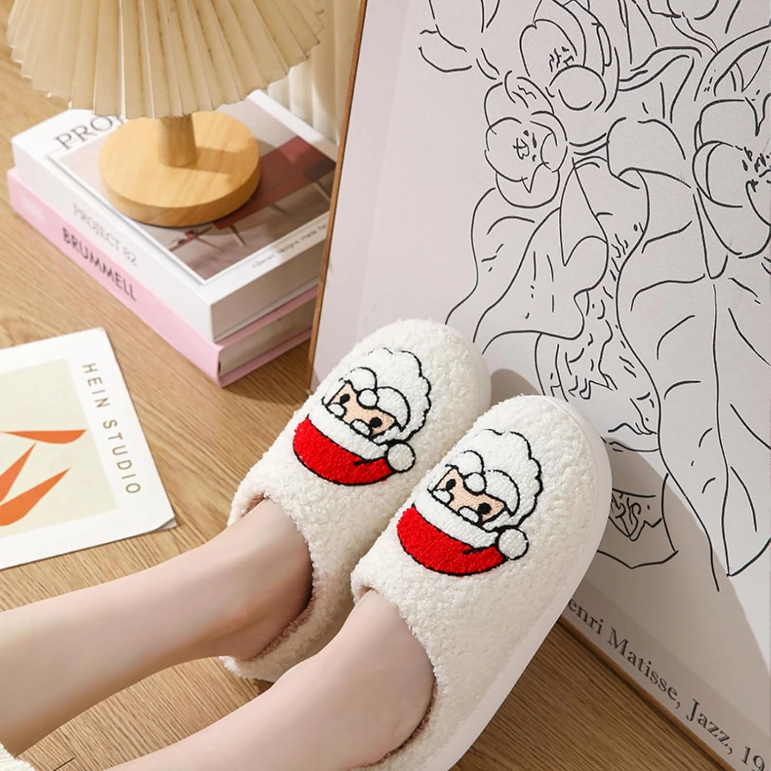 Christmas Slippers Memory Foam for Women Men, Cozy Plush Warm Non-Slip Holiday Slides with Santa Reindeer Designs Indoor Outdoor