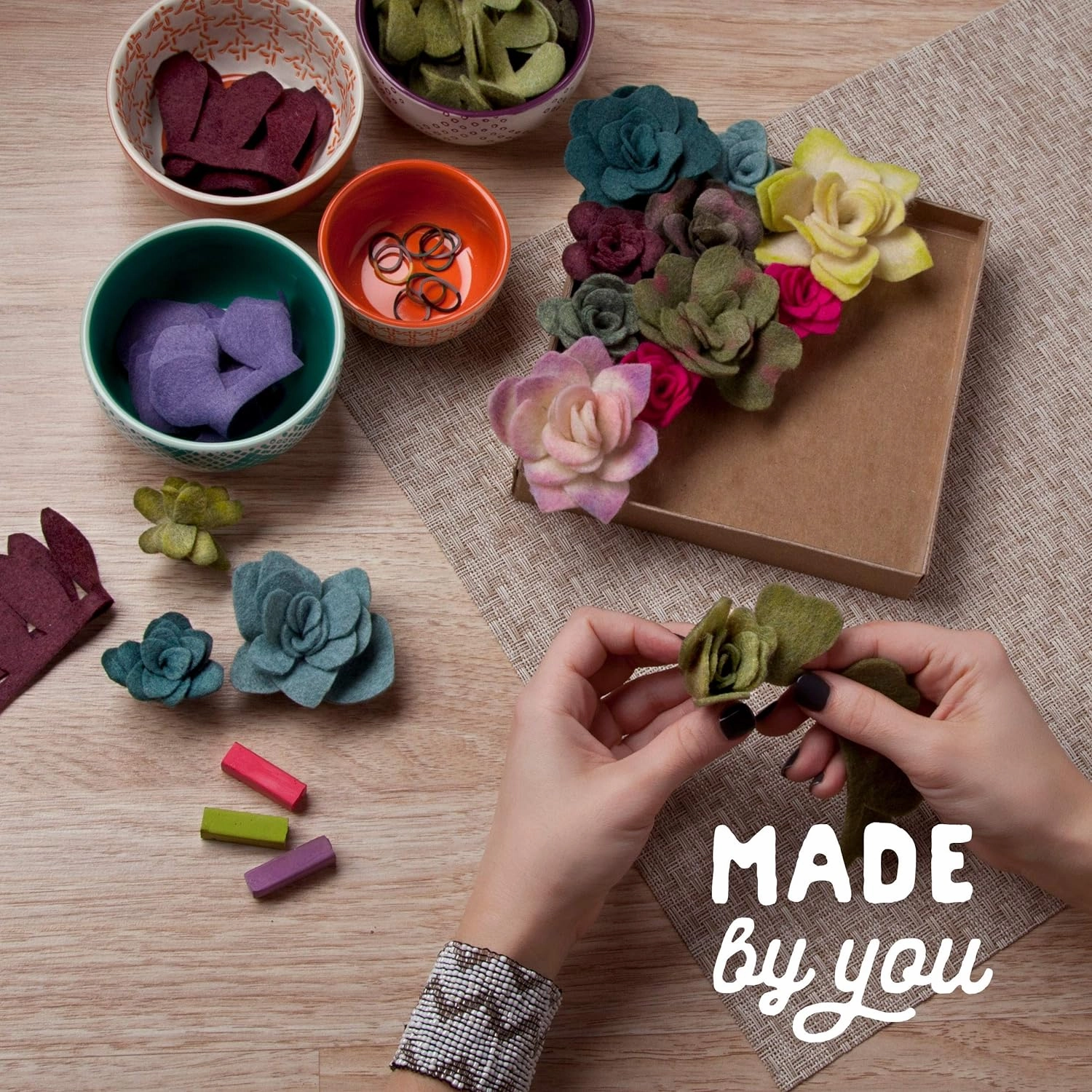 Craft Crush — Felt Succulents Craft Kit — Display Kit — Fun & Easy — Ages 13 , Small