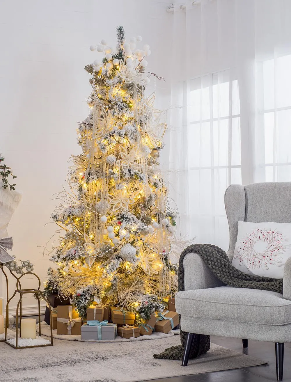 Glass Decorative Hanging Ball Christmas Tree Ornaments (Set of 12)