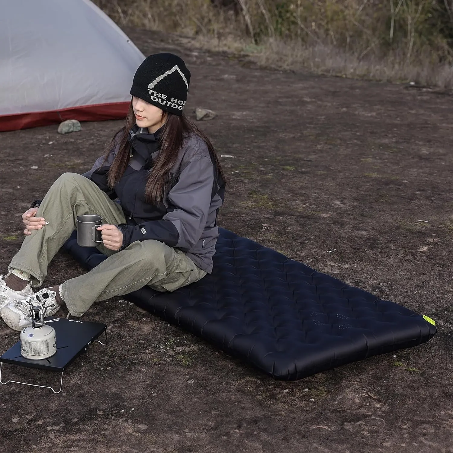 Inflatable Sleeping Pad for Camping Insulated Ultralight Compact Durable Waterproof Sleeping Mat for Outdoor Backpacking Hiking Camping Mat with Inflatable Bag R5.4
