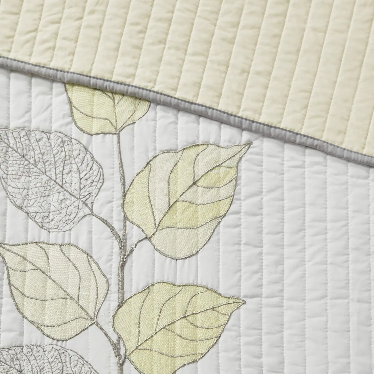 Madison Park Caelie Quilt Modern Classic Design All Season, Breathable Coverlet Lightweight Bedding Set, Matching Shams, Decorative Pillow, Full/Queen(90"x90"), Leaf Yellow 6 Piece