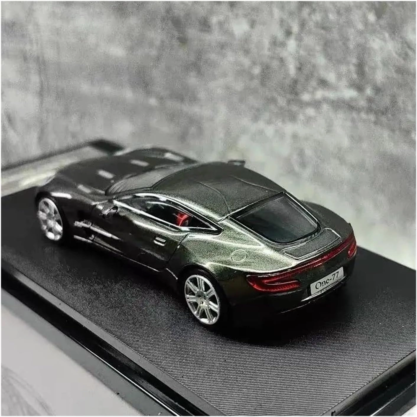 Metal Die Cast Toy Cars 1:64 for Aston Martin ONE-77 Supercar White Alloy Vehicle Party Suitable for Adult Collection Model Car for Home Or Office Décor(White)