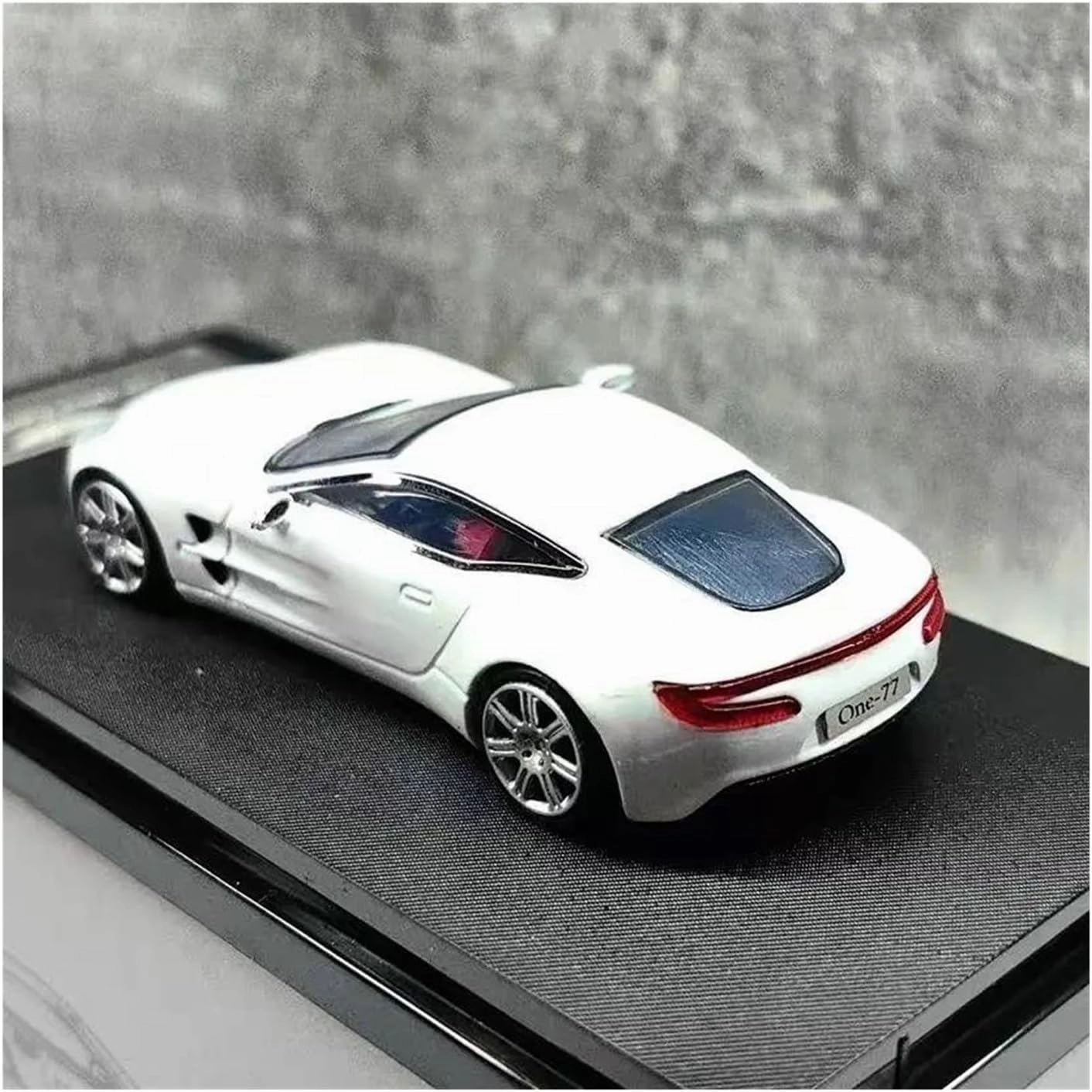 Metal Die Cast Toy Cars 1:64 for Aston Martin ONE-77 Supercar White Alloy Vehicle Party Suitable for Adult Collection Model Car for Home Or Office Décor(White)