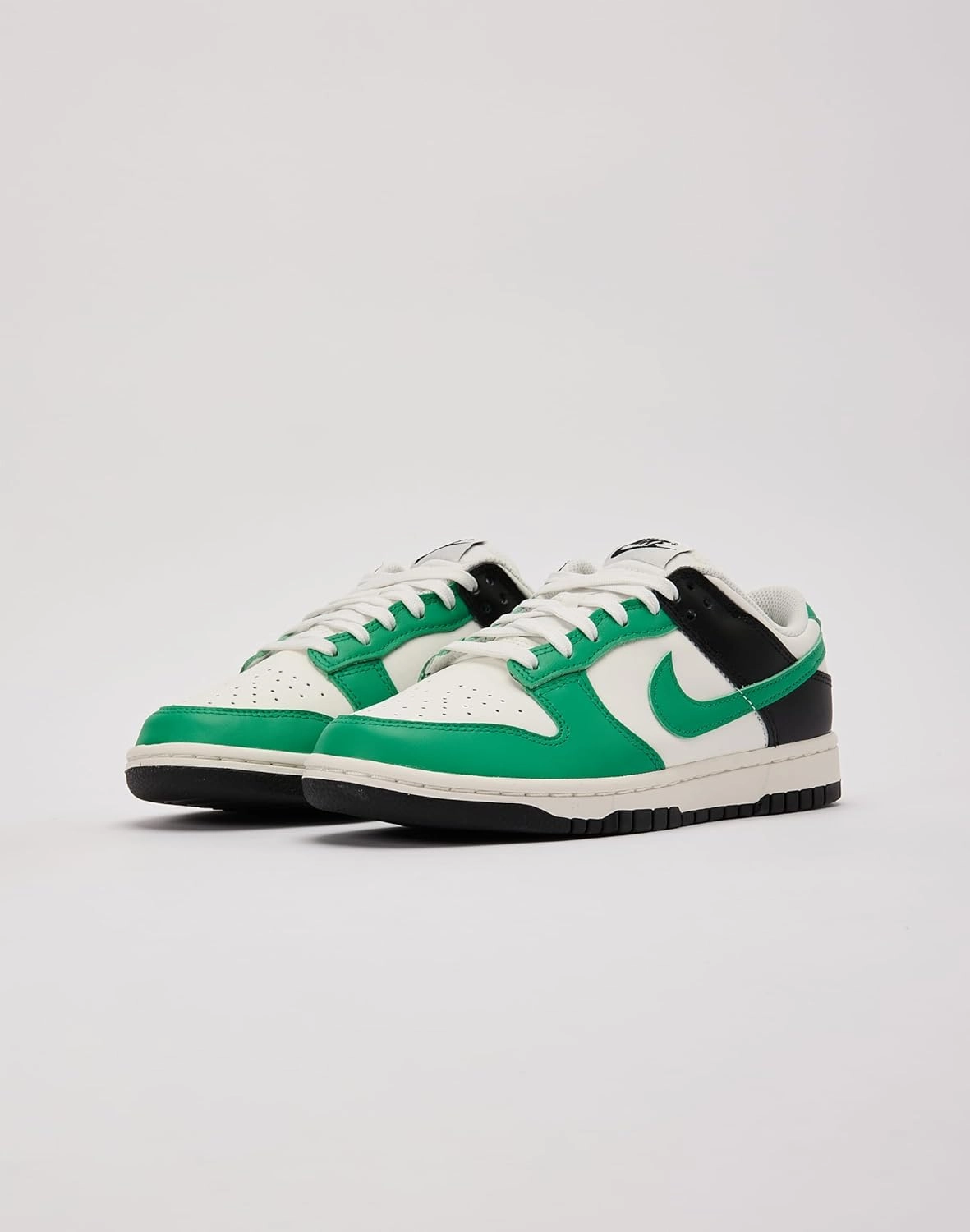 Nike Dunk Low Womens Casual Shoes (IB4363-133, White/Green)