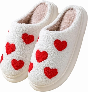 Obosoyo Plush Slippers Couples Cozy Heart Indoor Slippers Men Women Thick Sole Fuzzy Warm Winter