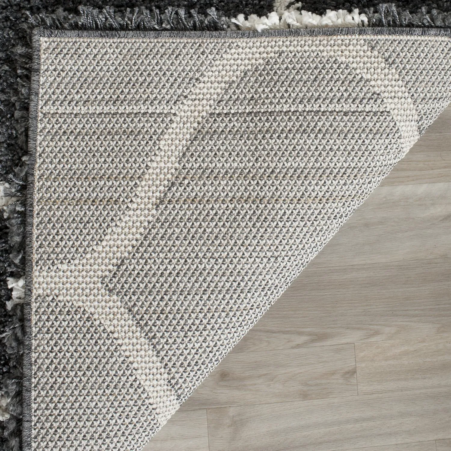 SAFAVIEH Hudson Shag Collection Accent Rug - 2'3" x 3'9", Dark Grey & Ivory, Trellis, Non-Shedding & Easy Care, 2-inch Thick Ideal for High Traffic Areas in Foyer, Living Room, Bedroom (SGH280G)