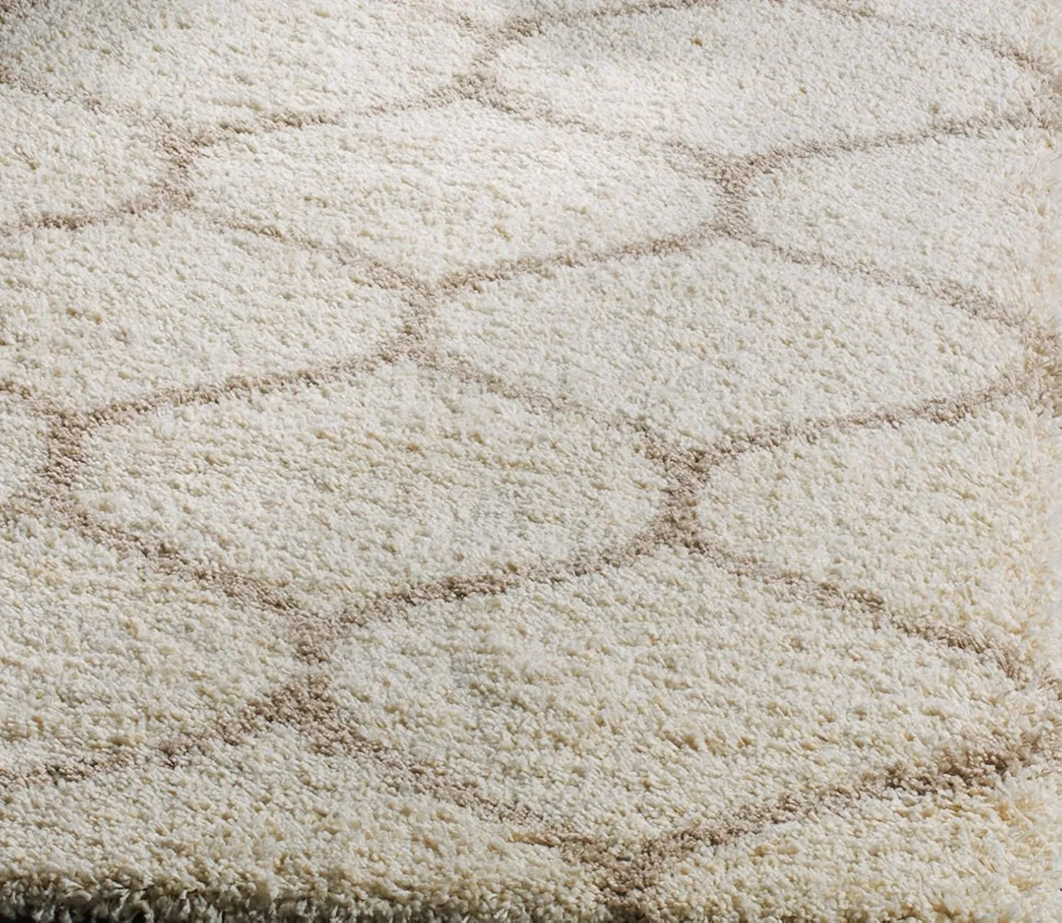 SAFAVIEH Hudson Shag Collection Area Rug - 8' x 10', Ivory & Beige, Moroccan Ogee Trellis Design, Non-Shedding & Easy Care, 2-inch Thick Ideal for High Traffic Areas in Living Room, Bedroom (SGH280D)