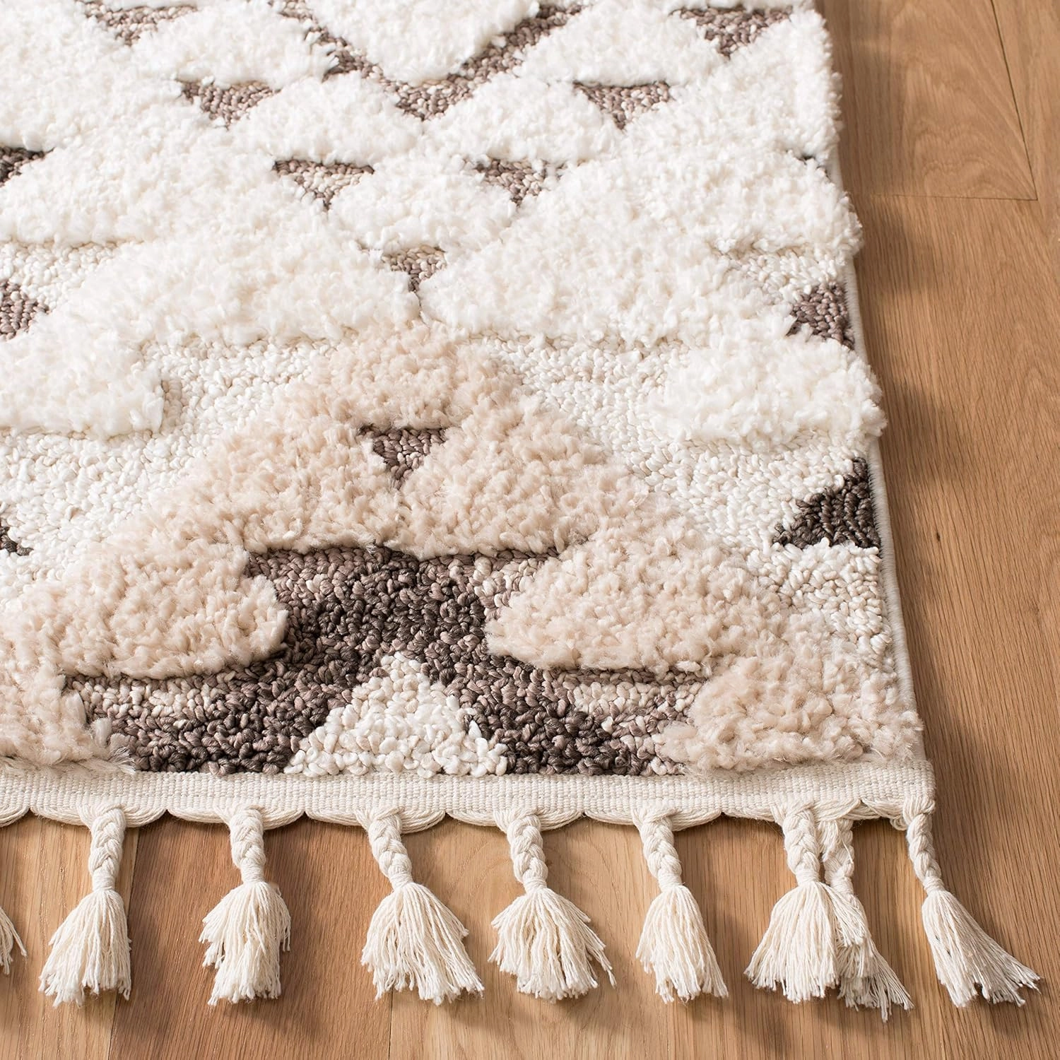 SAFAVIEH Area Rug 8x10 - Moroccan Tassel Shag Collection - Large - Ivory & Brown, Boho Design, Non-Shedding & Easy Cleaning, Plush Pile, Ideal for Living Room, Bedroom, Dining Space (MTS688A)