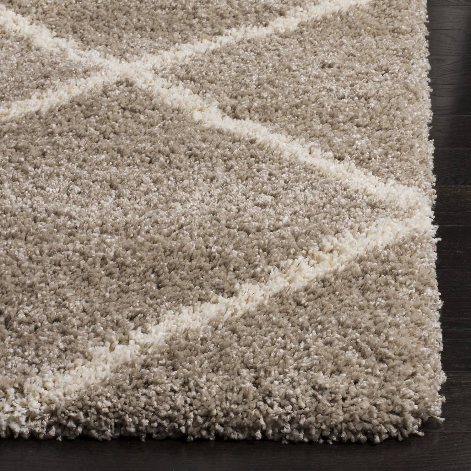 SAFAVIEH Hudson Shag Collection Area Rug - 8' x 10', Beige & Ivory, Modern Trellis Design, Non-Shedding & Easy Care, 2-inch Thick Ideal for High Traffic Areas in Living Room, Bedroom (SGH281S)