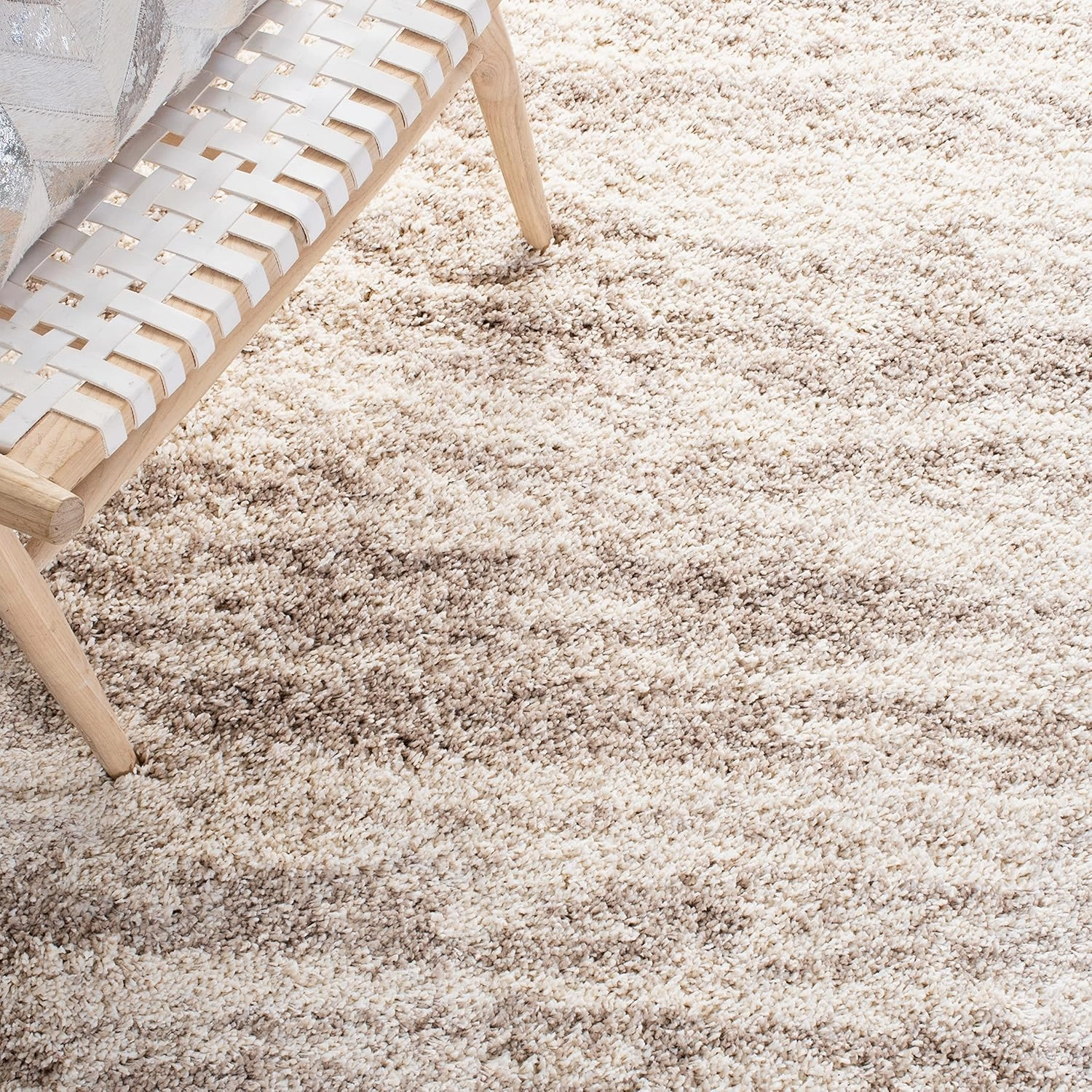 SAFAVIEH Hudson Shag Collection Area Rug - 8' x 10', Ivory & Beige, Modern Design, Non-Shedding & Easy Care, 2-inch Thick Ideal for High Traffic Areas in Living Room, Bedroom (SGH206B)