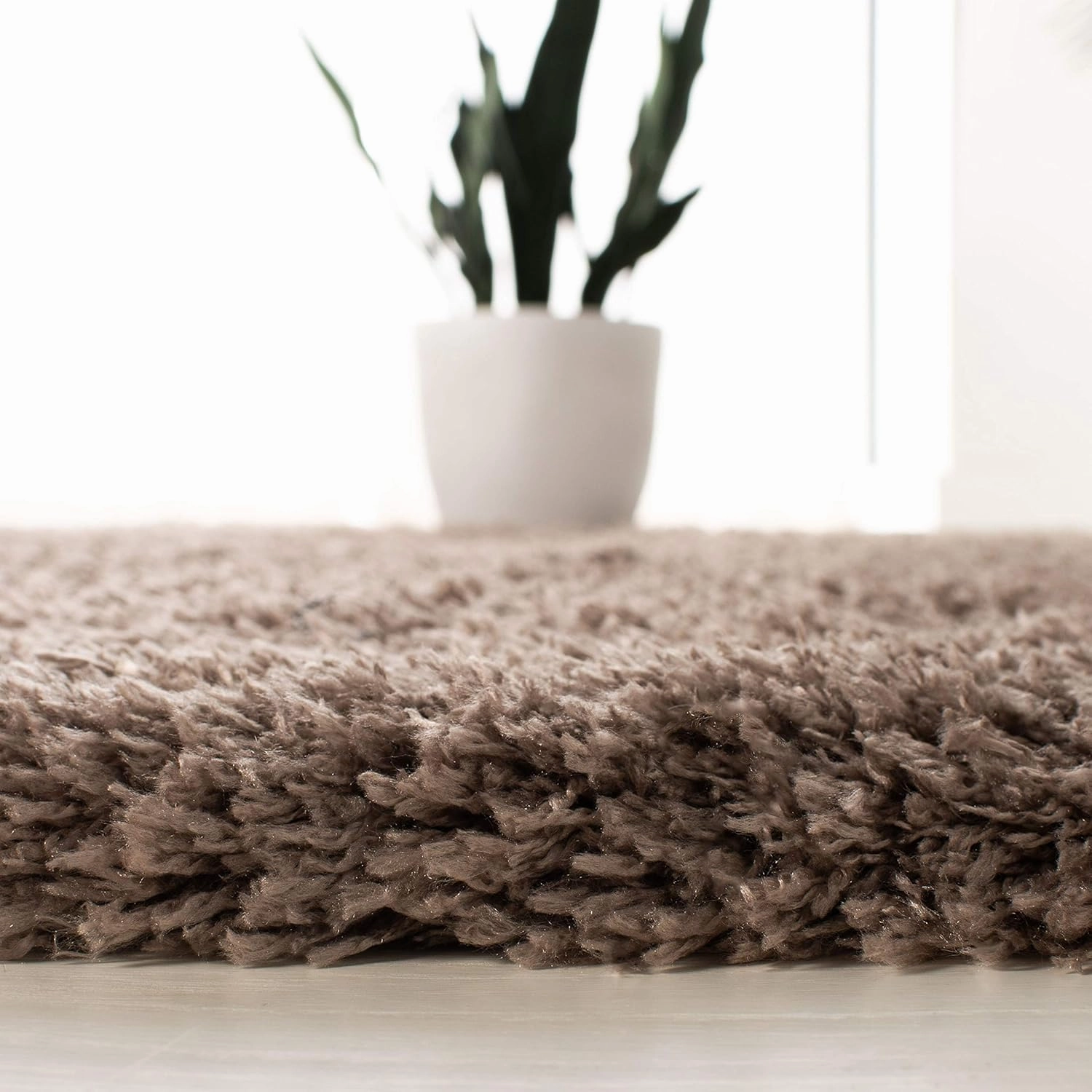 SAFAVIEH Polar Shag Collection Area Rug - 5'1" x 7'6", Mushroom, Solid Glam Design, Non-Shedding & Easy Care, 3-inch Thick Ideal for High Traffic Areas in Living Room, Bedroom (PSG800C)