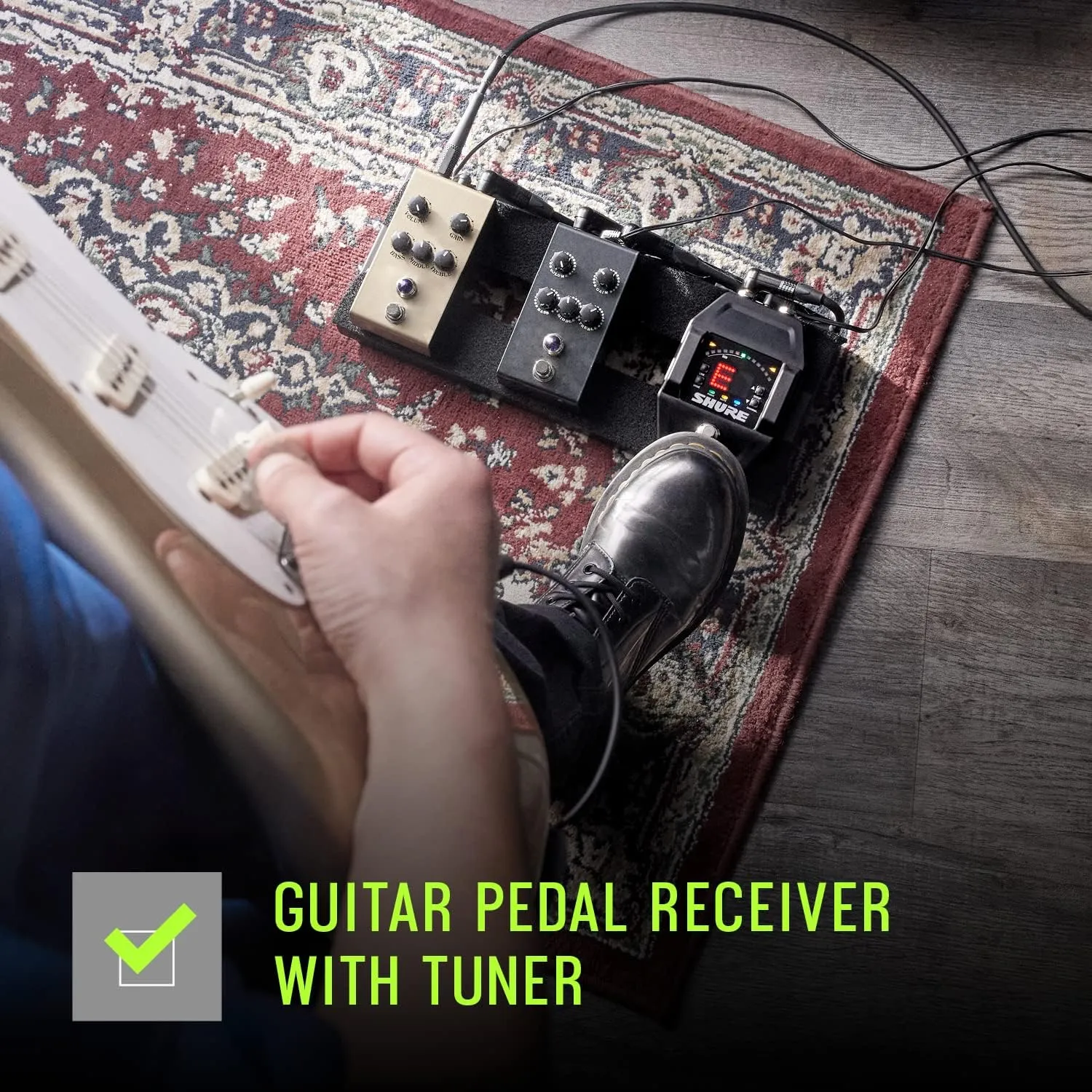 Shure GLXD16  Dual Band Pro Digital Wireless System with Pedal Receiver for Guitar & Bass - 12-Hour Battery Life, 100 ft Range | Includes WA305 Premium Cable with 1/4" Jack (GLXD16 -Z3)