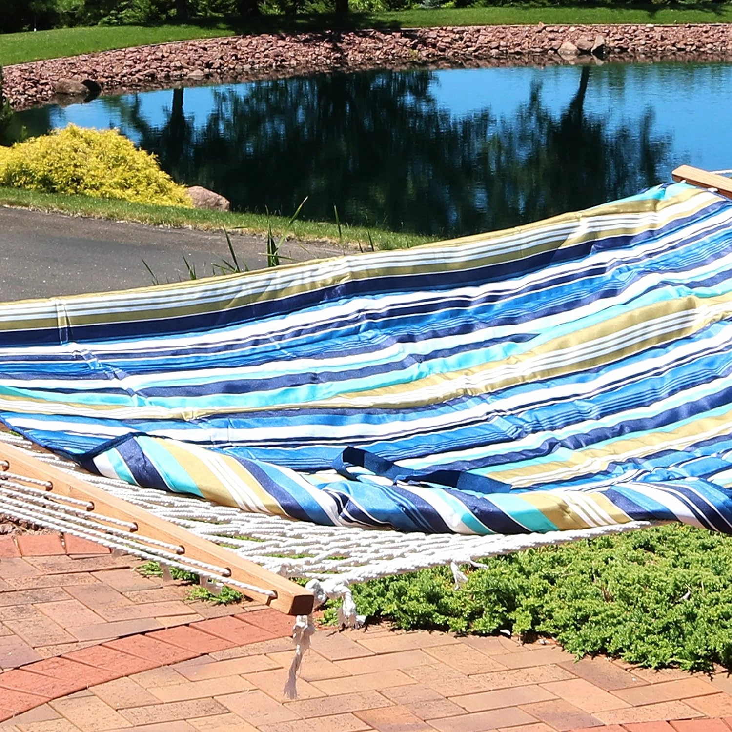 Sunnydaze Rope Hammock with 12-Foot Stand and Hammock Pad - 275-Pound Capacity - Lakeview