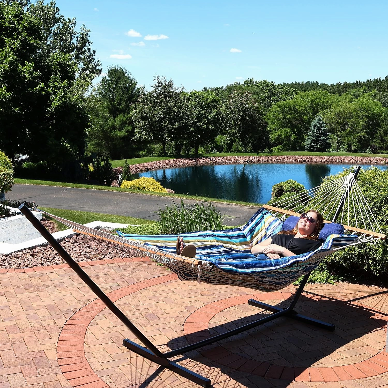 Sunnydaze Rope Hammock with 12-Foot Stand and Hammock Pad - 275-Pound Capacity - Lakeview