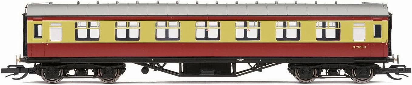 TT:120 Hornby Coach Car - TT4037 BR 57' Corridor Third, M2001M - Era 4 Train Toy, TT Gauge Carriage for Train Set, Rolling Stock Models for Adults - 1:120 Scale Model Gift