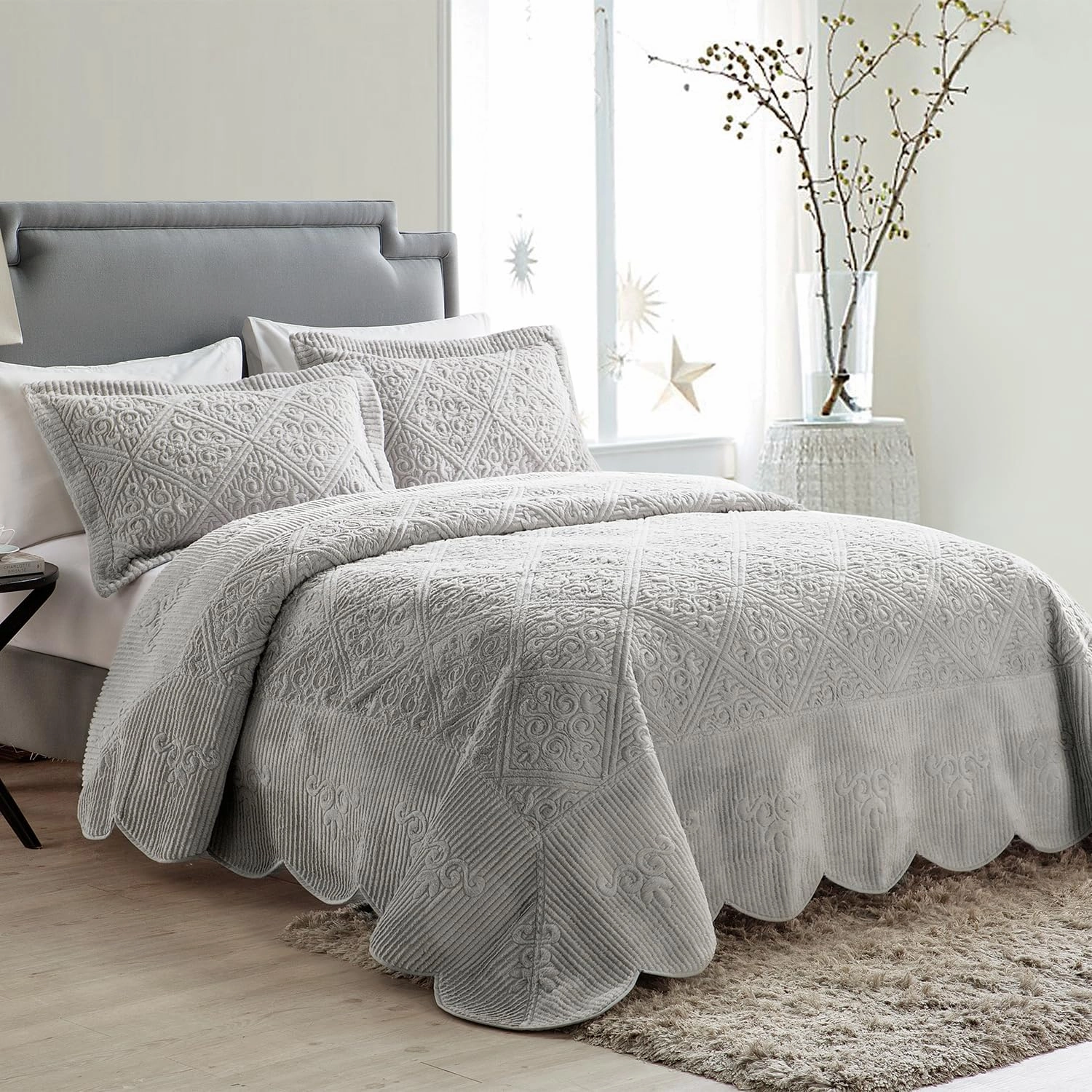 VCNY Home - Quilt Set, 3-Piece Plush Bedding with Matching Sham, Elegant Room Decor (Westland Grey, Full)
