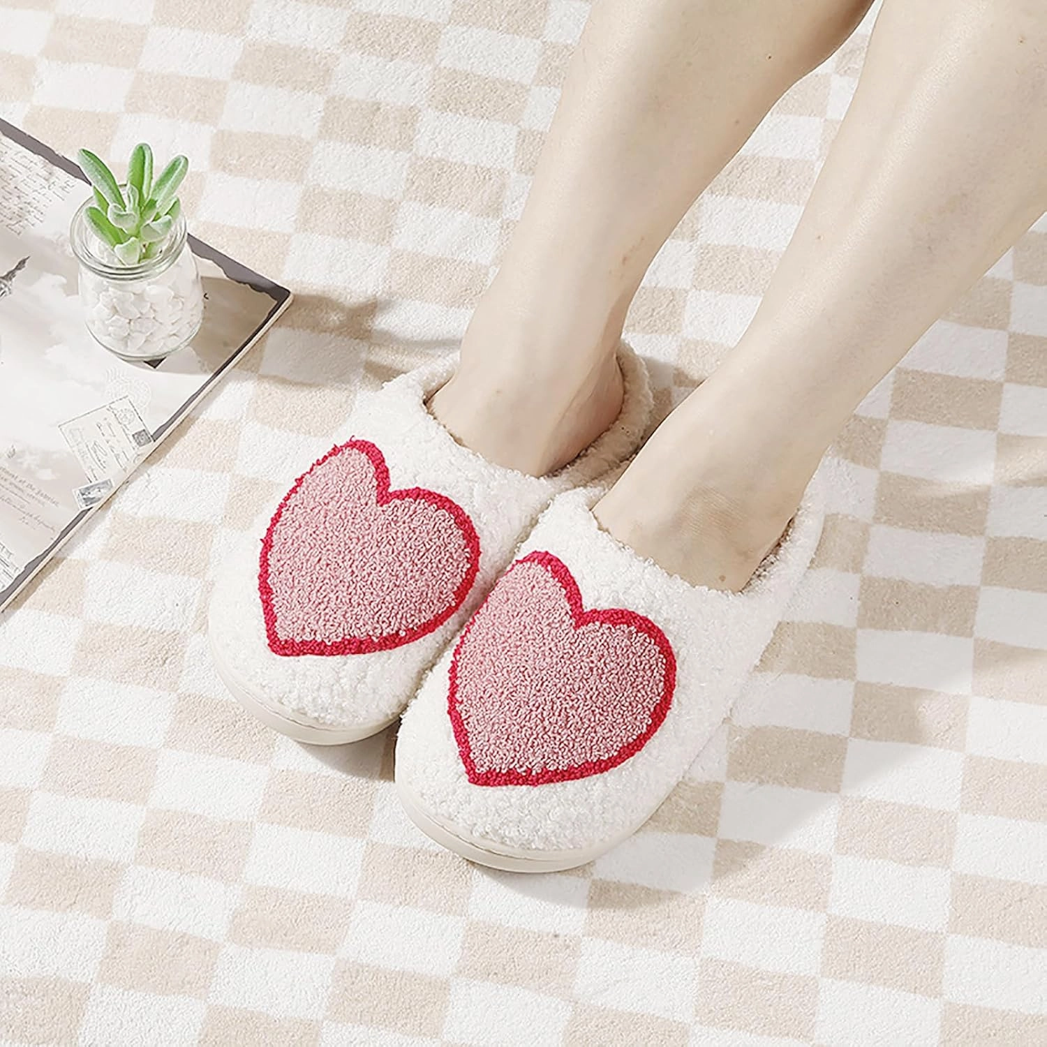 Women's Men's Cute Fuzzy Heart Slippers Memory Foam Fluffy Couple Slippers Cozy House Indoor Outdoor Shoes