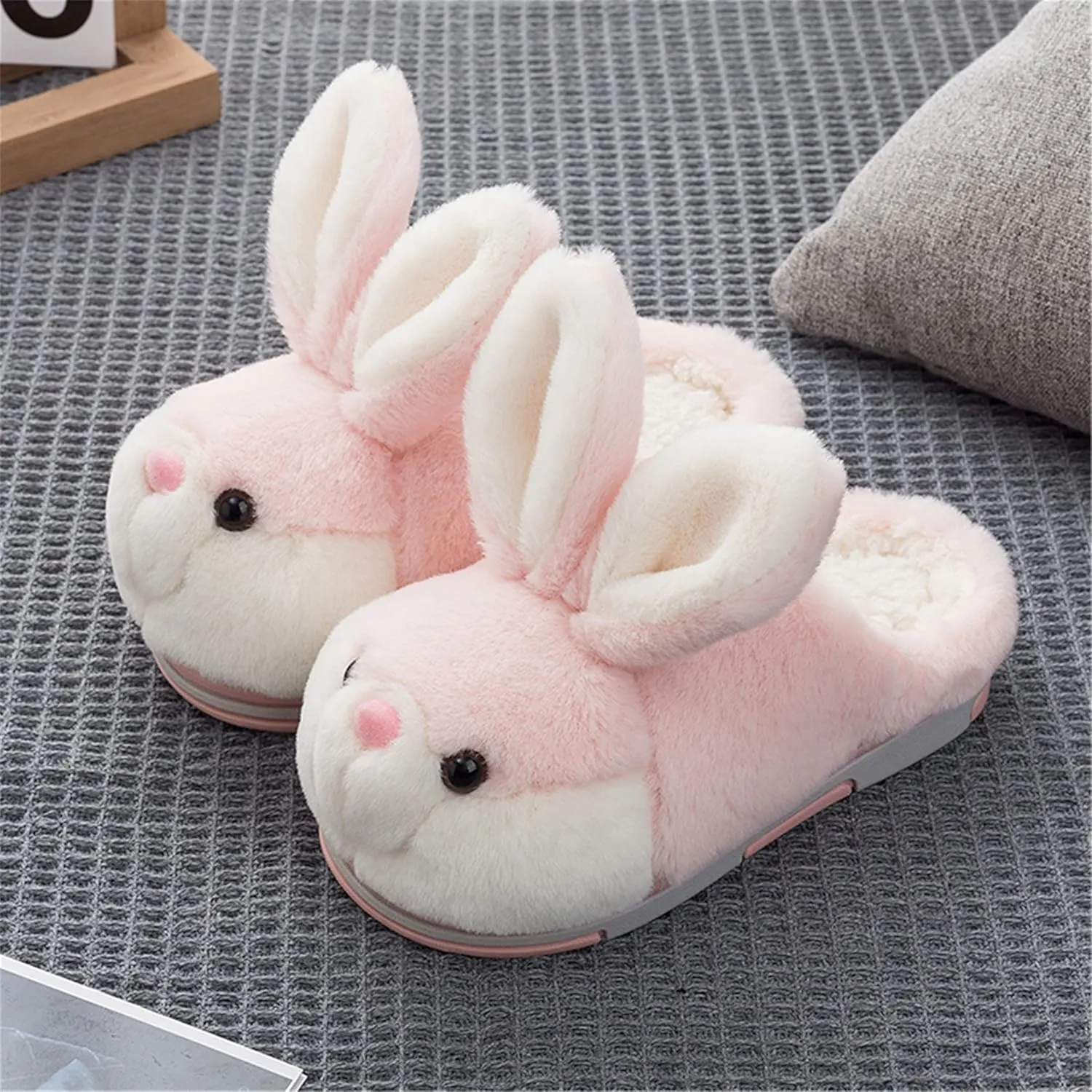 YILANLAN Women's Cute Bunny Animals Slippers Interesting Comfortable Furry Slippers Soft Plush Winter season Keep warm Home Slippers